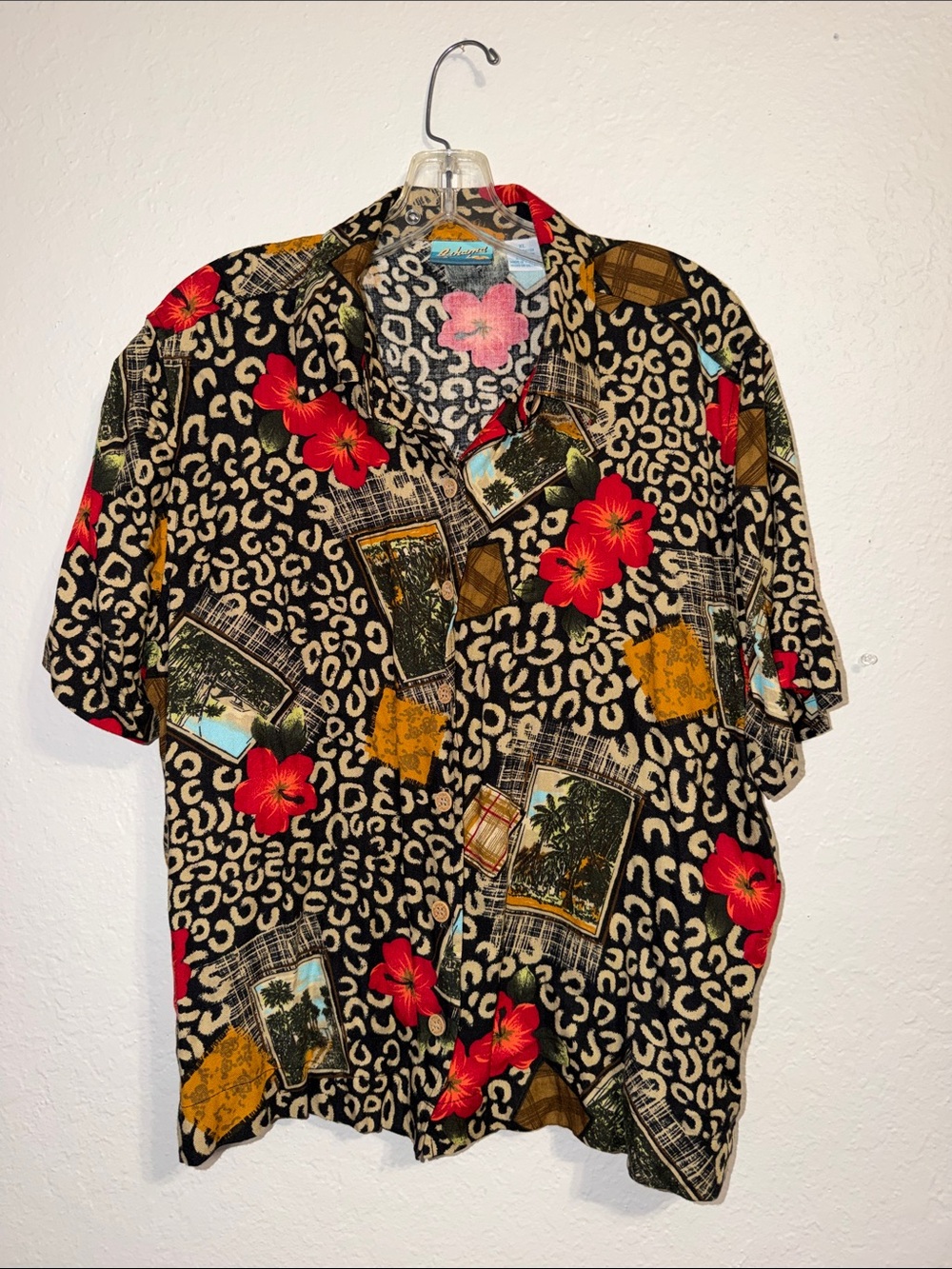 Vintage Cheetah Tropical Shirt Postcards Hawaiian Bahamas Coastal Beach Cruise